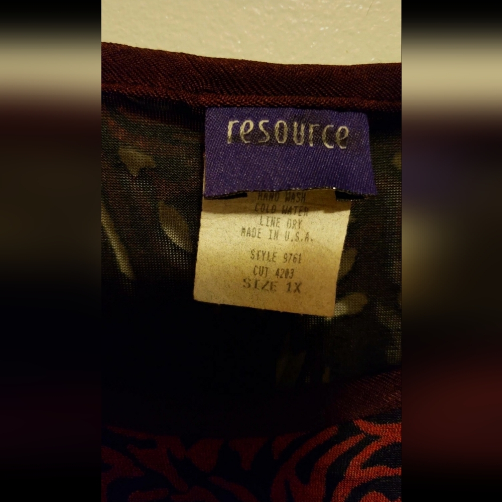 *Rose Top - Picture 2 of 2